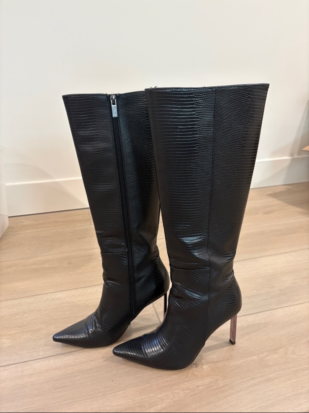 Bershka Black Textured Knee-High Pointed Stiletto Boots